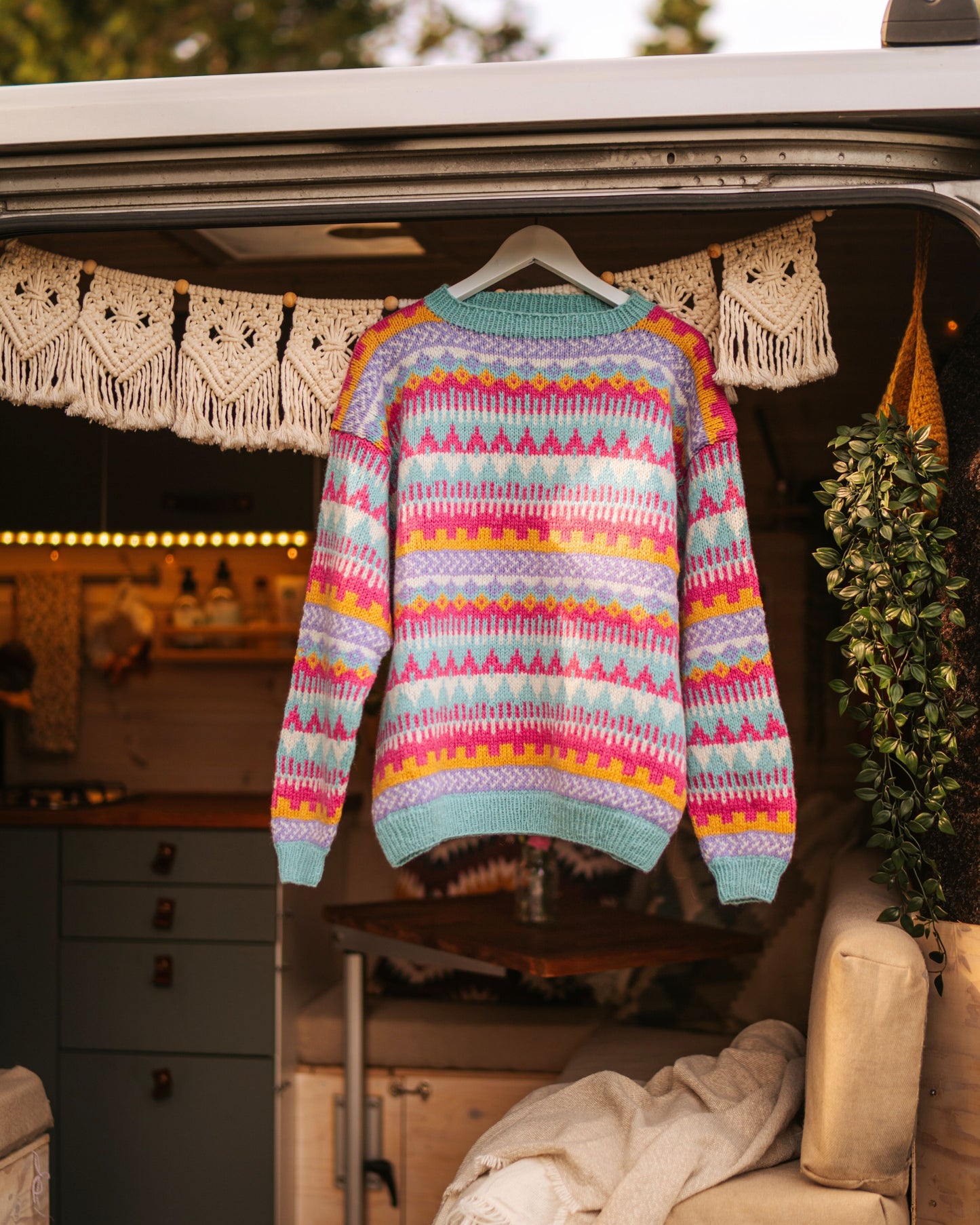 UNE SWEATER PASTEL MEDIUM